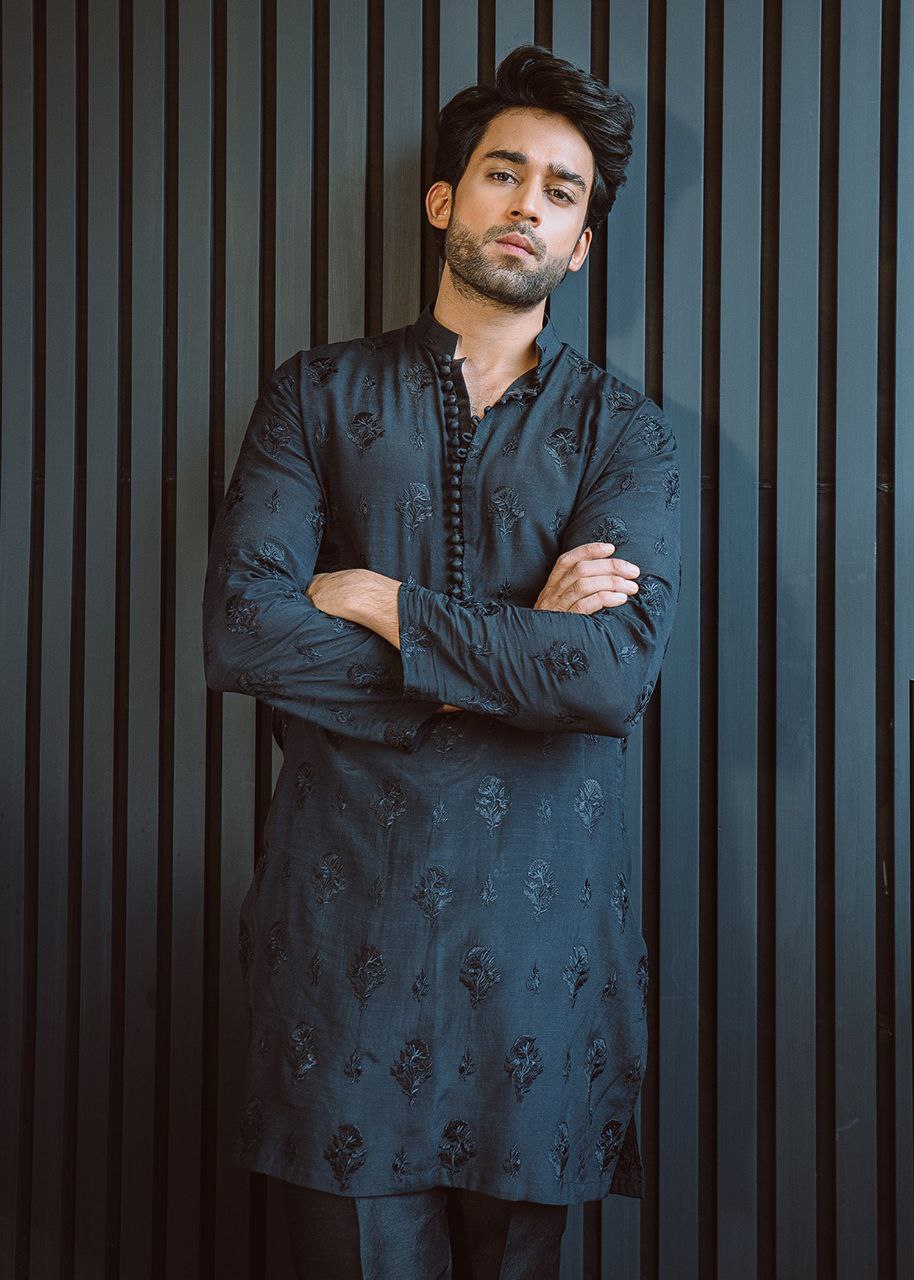 CELEBRITY MEN'S DESIGNER EMBRODRY BLACK KURTA WITH PAJAMA