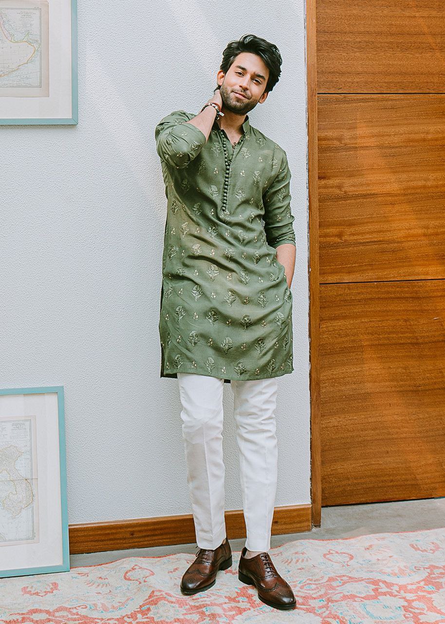 MINT GREEN CELEBRITY MEN'S EMBRODERED COTTON KURTA WITH PAJAMA